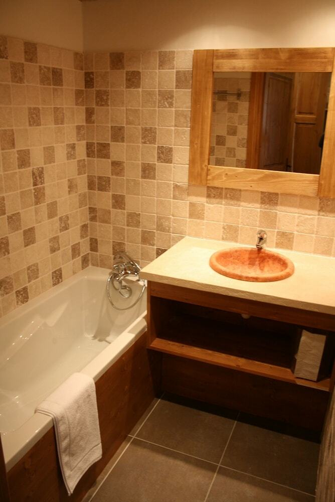 Aparthotel Chalet Des Neiges : La Cime Des Arcs