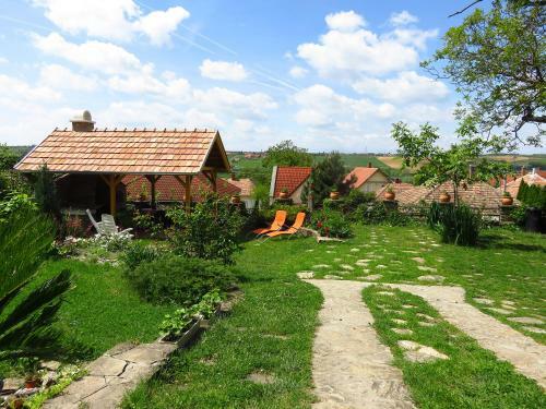 K?vir�g Apartman