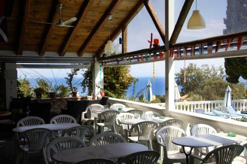 Aparthotel Andromaches Holiday Apartments