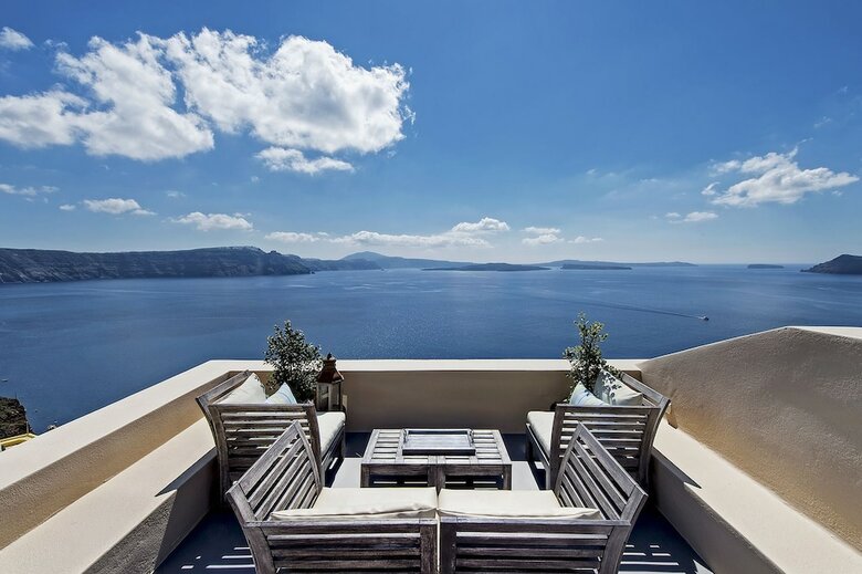 Lucky Homes - Oia