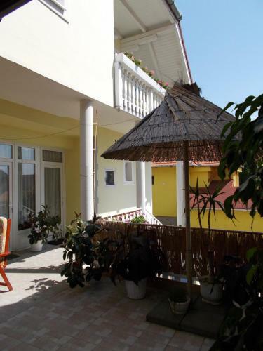Gy�ngyi Apartman