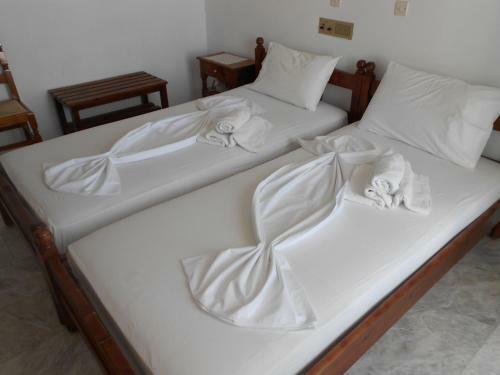 Zorbas Hotel & Studios
