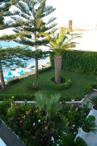 Aparthotel Kristall Suites