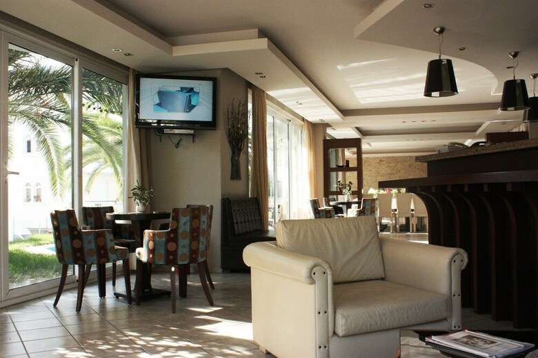 Hotel Cariatis