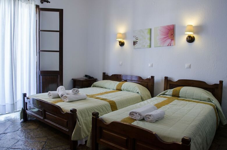 Elli Hotel