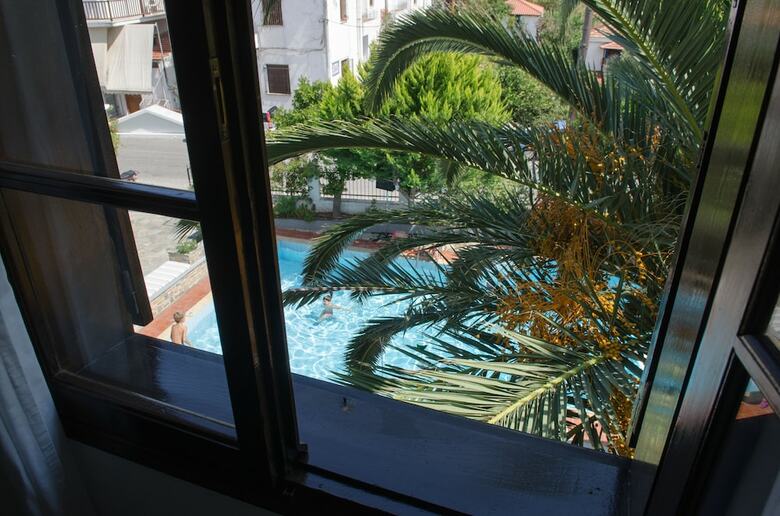 Elli Hotel