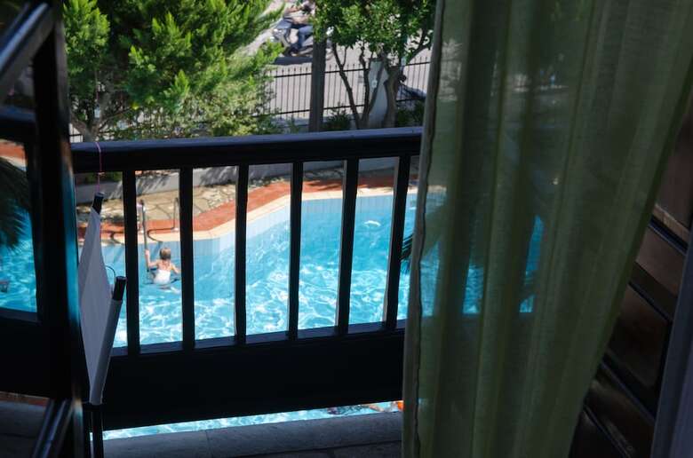 Elli Hotel