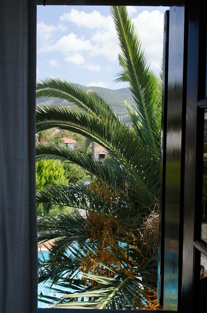 Elli Hotel