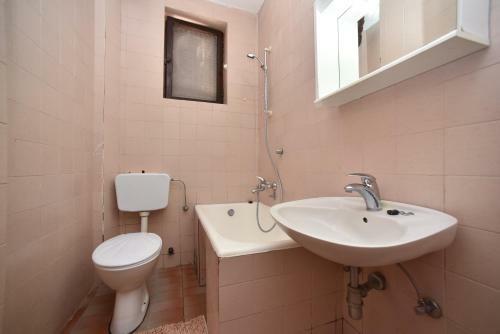 Hostal Mg Apartment