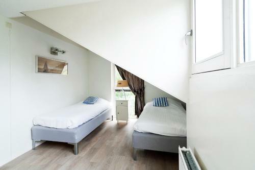 Lodge Boathouse Suburban Amsterdam