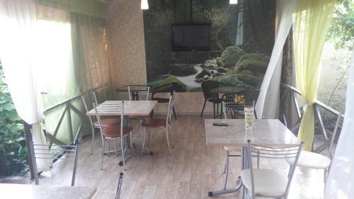 Hostal Adlerok Guest House