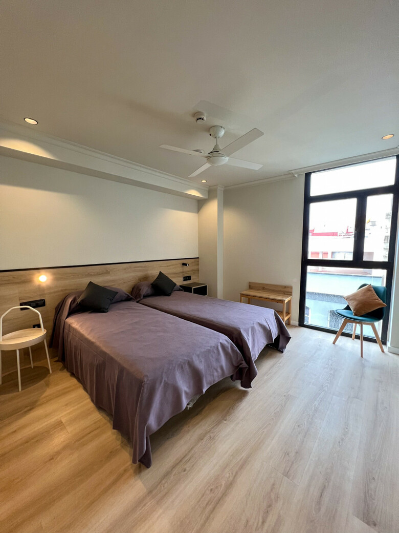 Hotel Adonis Capital