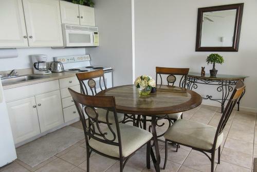 Estero Beach & Tennis 608b Apartment