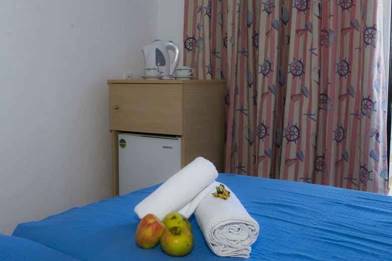 Nikos Hotel