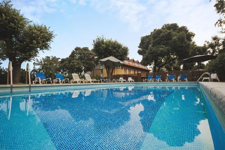 Hotel Torres De Somo