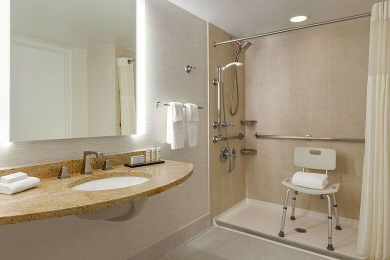 Hotel Embassy Suites Phil/valley For