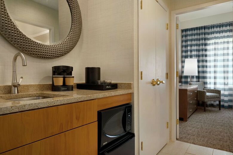 Hotel Embassy Suites Phil/valley For