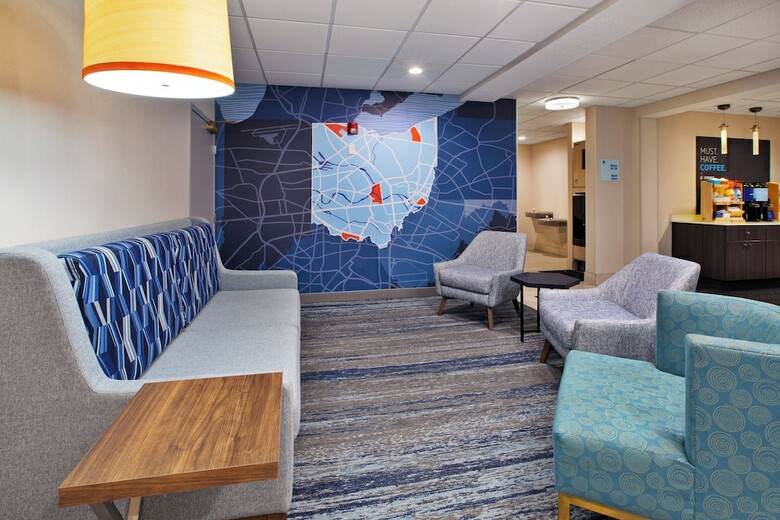 Holiday Inn Express Hotel & Suites Kent State University