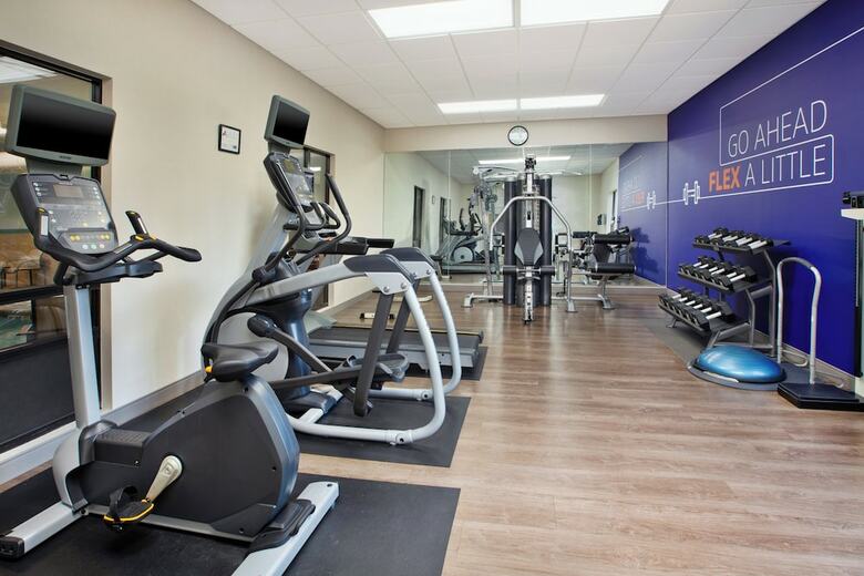 Holiday Inn Express Hotel & Suites Kent State University