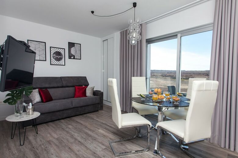 Bristol Sunset Beach