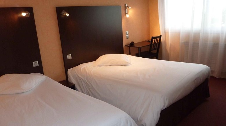 Hostal Adonis Lyon Est Artys H�tel