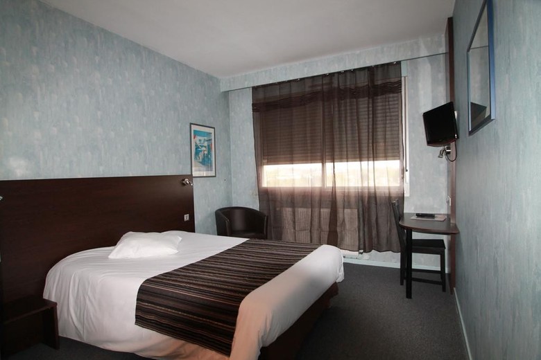 Hostal Adonis Lyon Est Artys H�tel