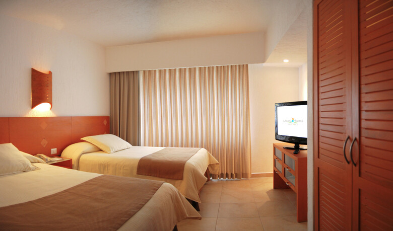 Hotel Laguna Suites Golf & Spa