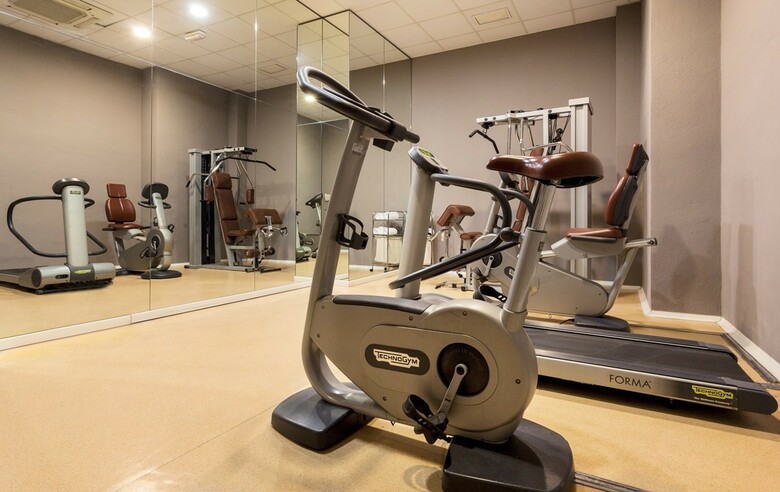 Hotel Ilunion Valencia 4