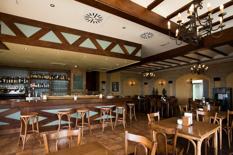 Hotel Senator �guilas