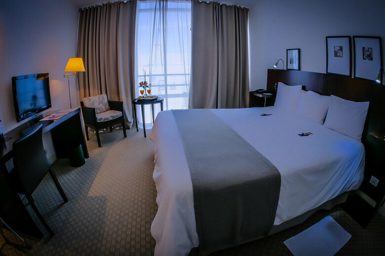 Elegance Hotel