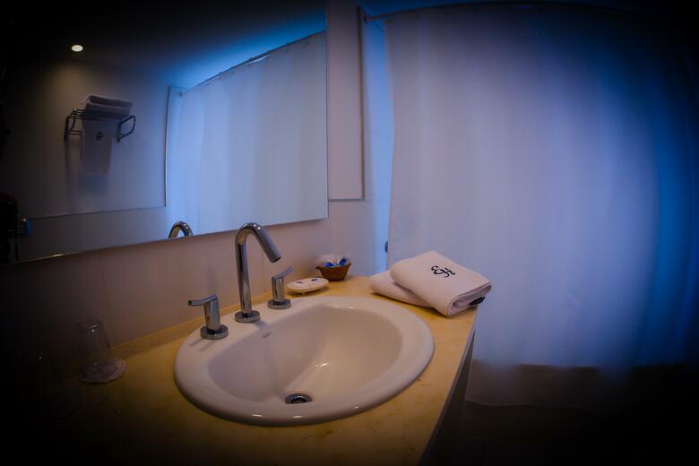 Elegance Hotel