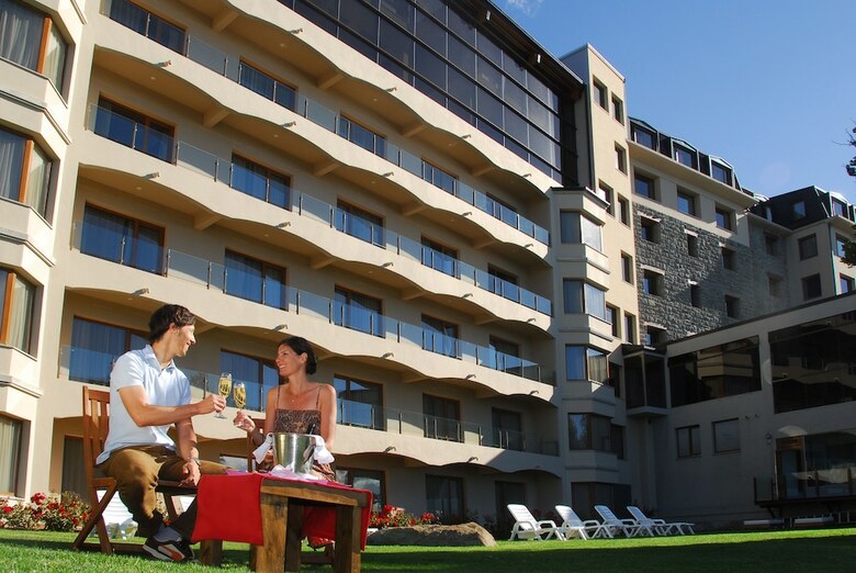 Hotel Alma Del Lago Suites & Spa