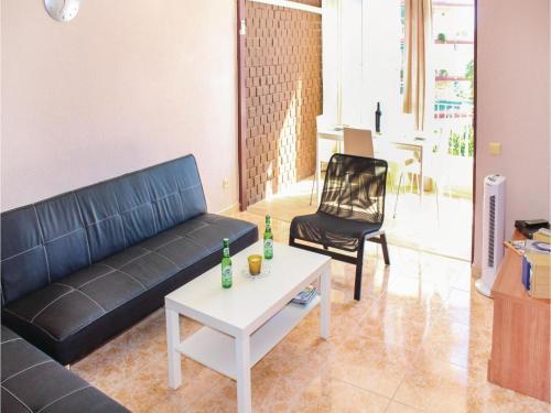 Two-bedroom Apartment In Alicante