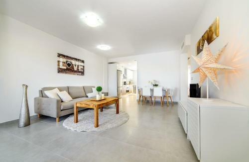 Torre De La Horadada Villa Sleeps 6 Pool Air Con