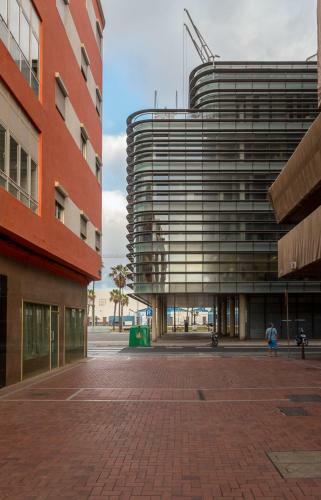 Central Apartment Near Beach And Port