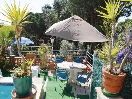 Three-bedroom Holiday Home In Lloret De Mar