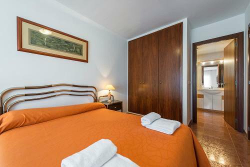 Ref. 190. Apart. Avenida
