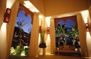 Hotel Siripanna Villa Resort(Luxury)