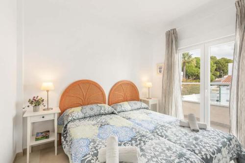 Nerja Villa Sleeps 14 Pool Air Con Wifi