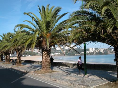Apartamento Santa Cristina Beach Oleiros Spain