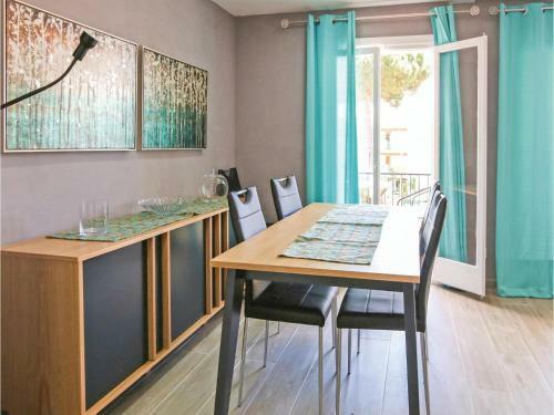Two-bedroom Apartment In Castell - Platja D'aro