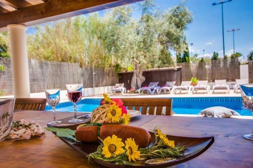 Playa de Muro Villa Sleeps 8 Pool Air Con Wifi