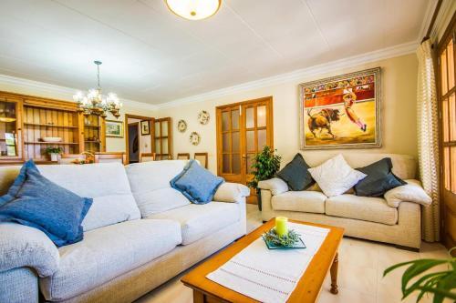 Playa de Muro Villa Sleeps 8 Pool Air Con Wifi