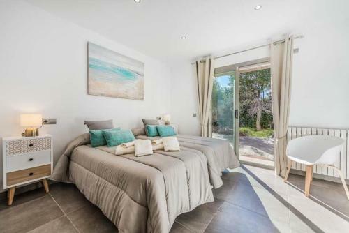 Sant Vicent de Sa Cala Villa Sleeps 8 Pool Air Con