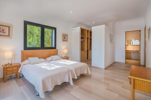 Port de Pollenca Chalet Sleeps 8 Pool Wifi