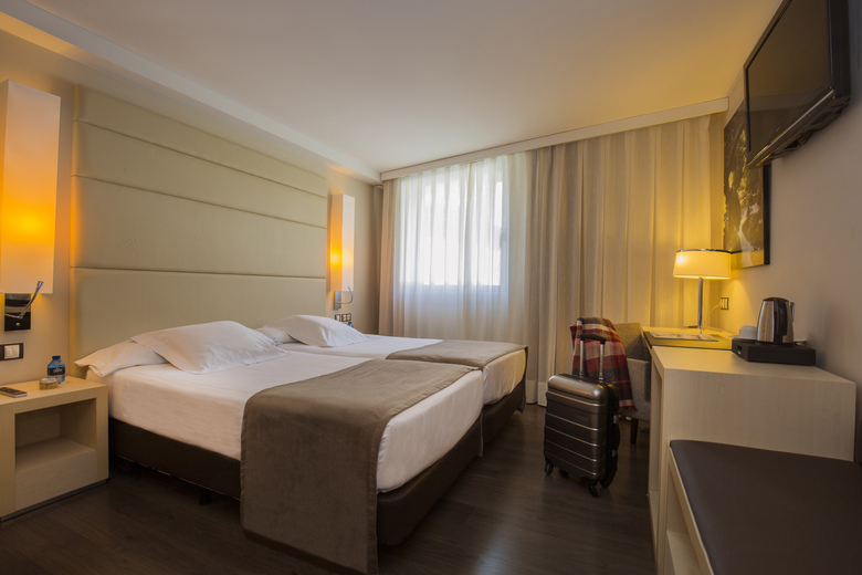 Hotel Yomo Mola Park