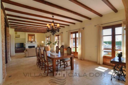 Agroturismo S'horta Villa Sleeps 8
