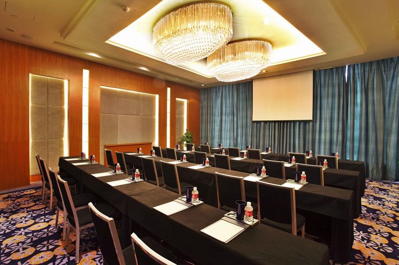 Hotel Crowne Plaza Chongqing (Ro)