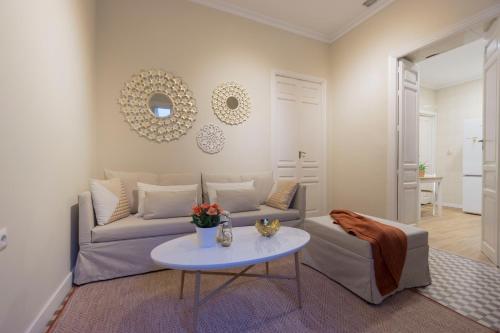 Apartamento Home In Seville (V33-1)