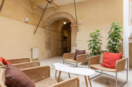 Fantastic 3-floor Apartment With Private Terrace